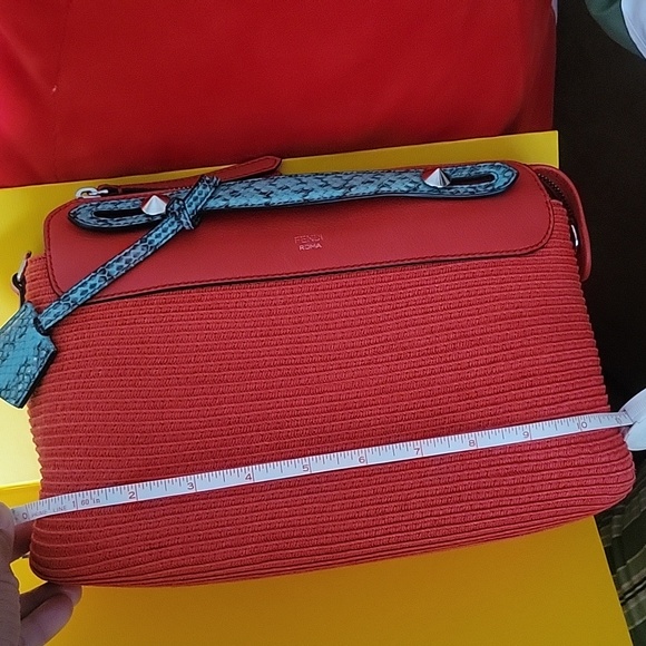 FENDI - Picture 15 of 16